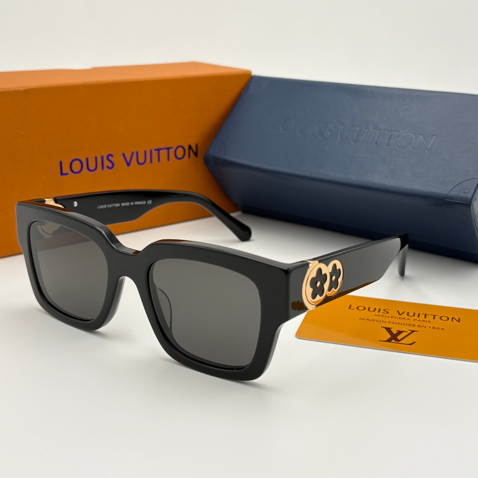 Louis Vuitton Black Squar