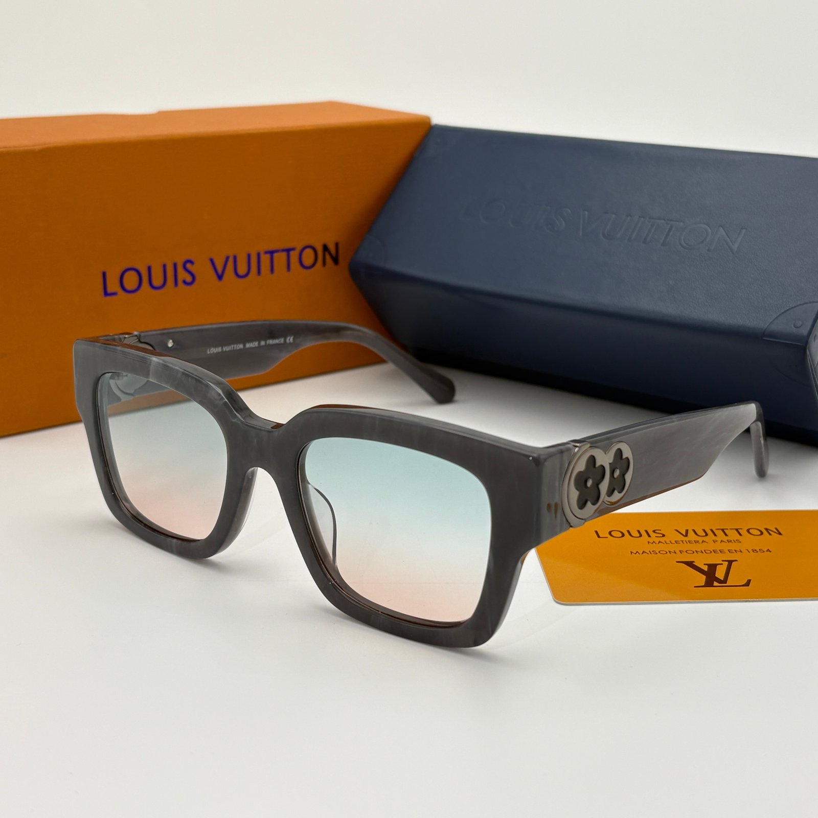 LV Light Tint