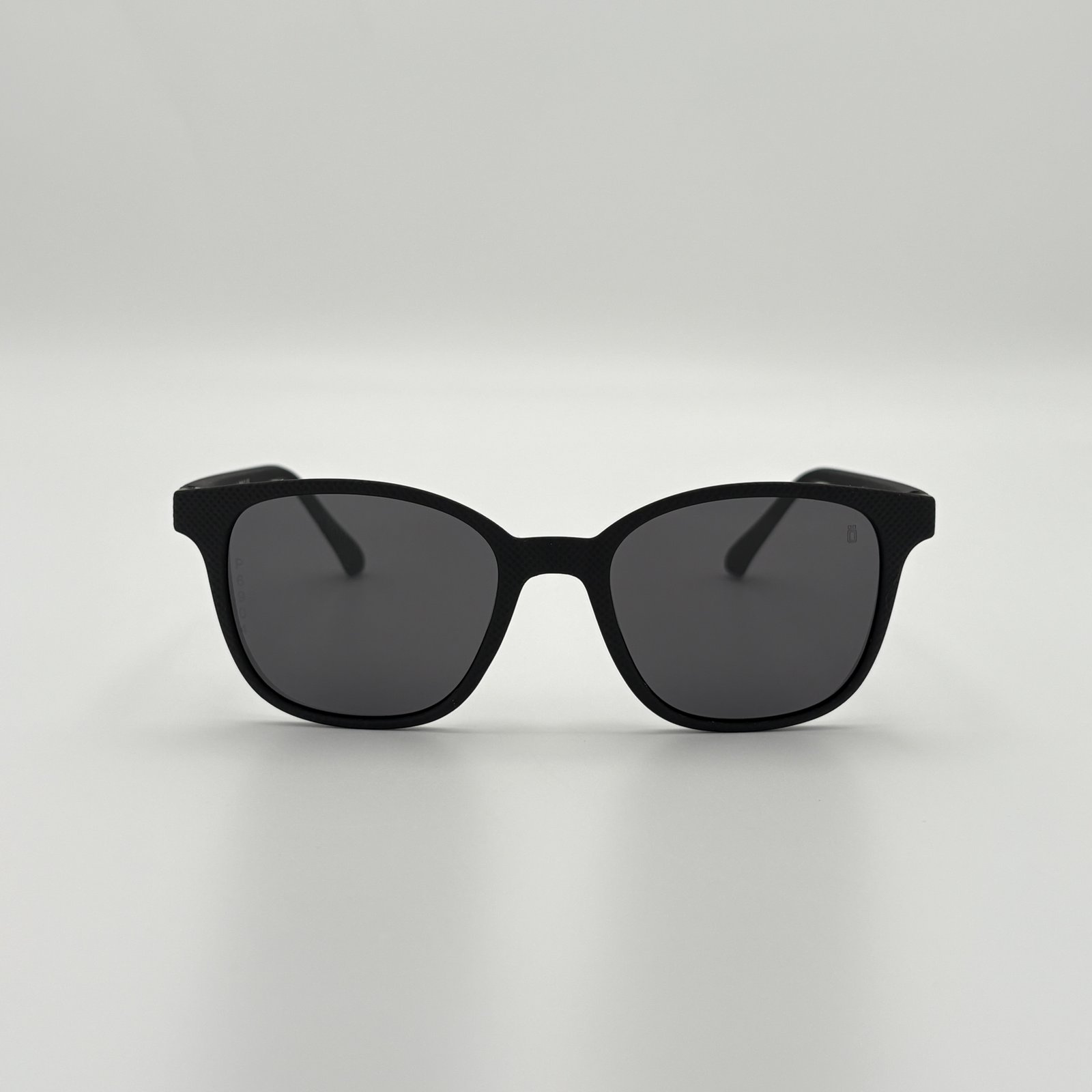 Morel Polarized  Round