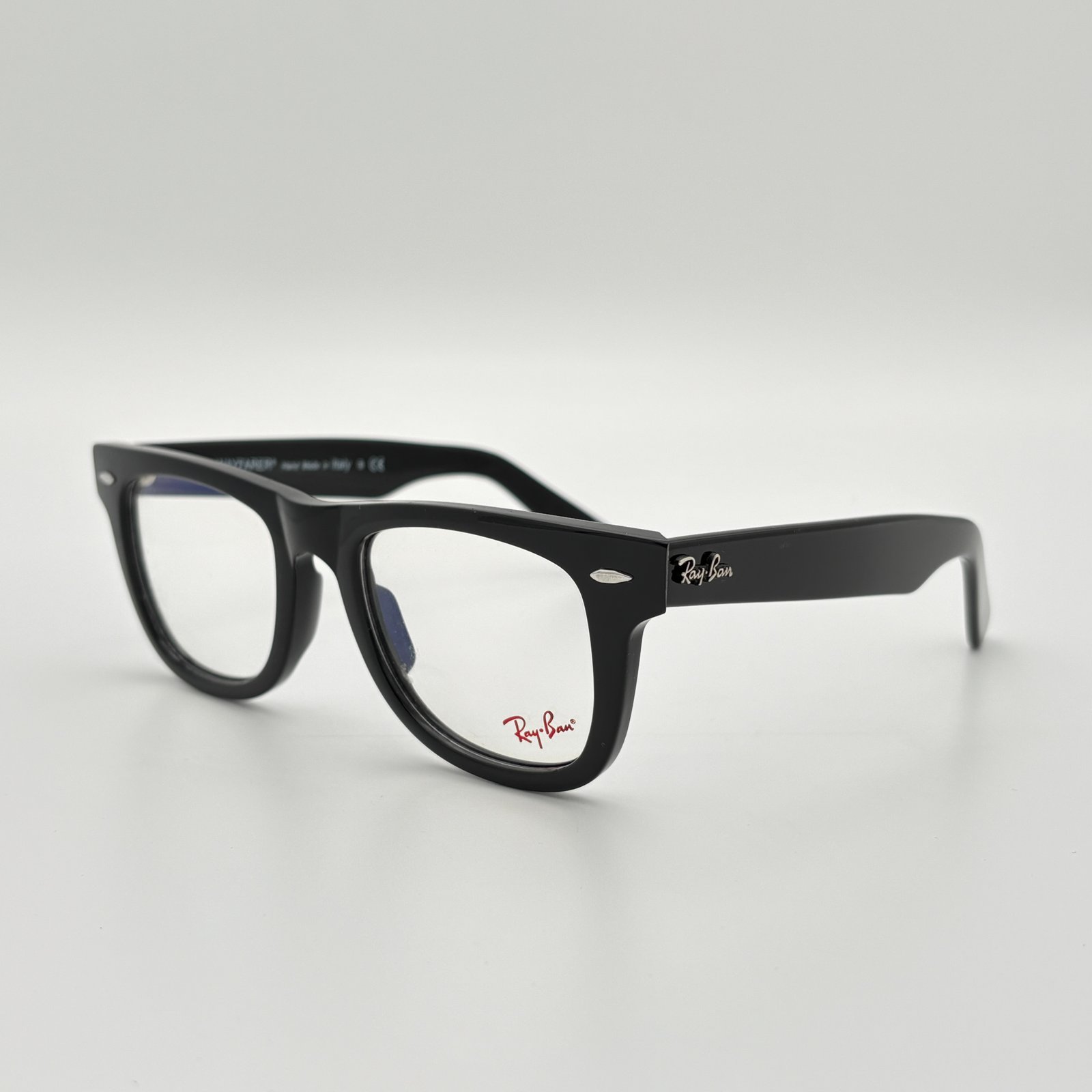 RAY-BAN WAYFARER