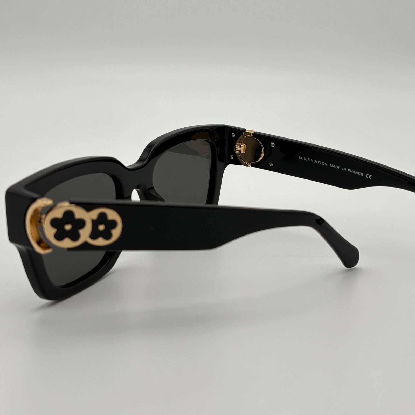 Louis Vuitton Black Squar - custom