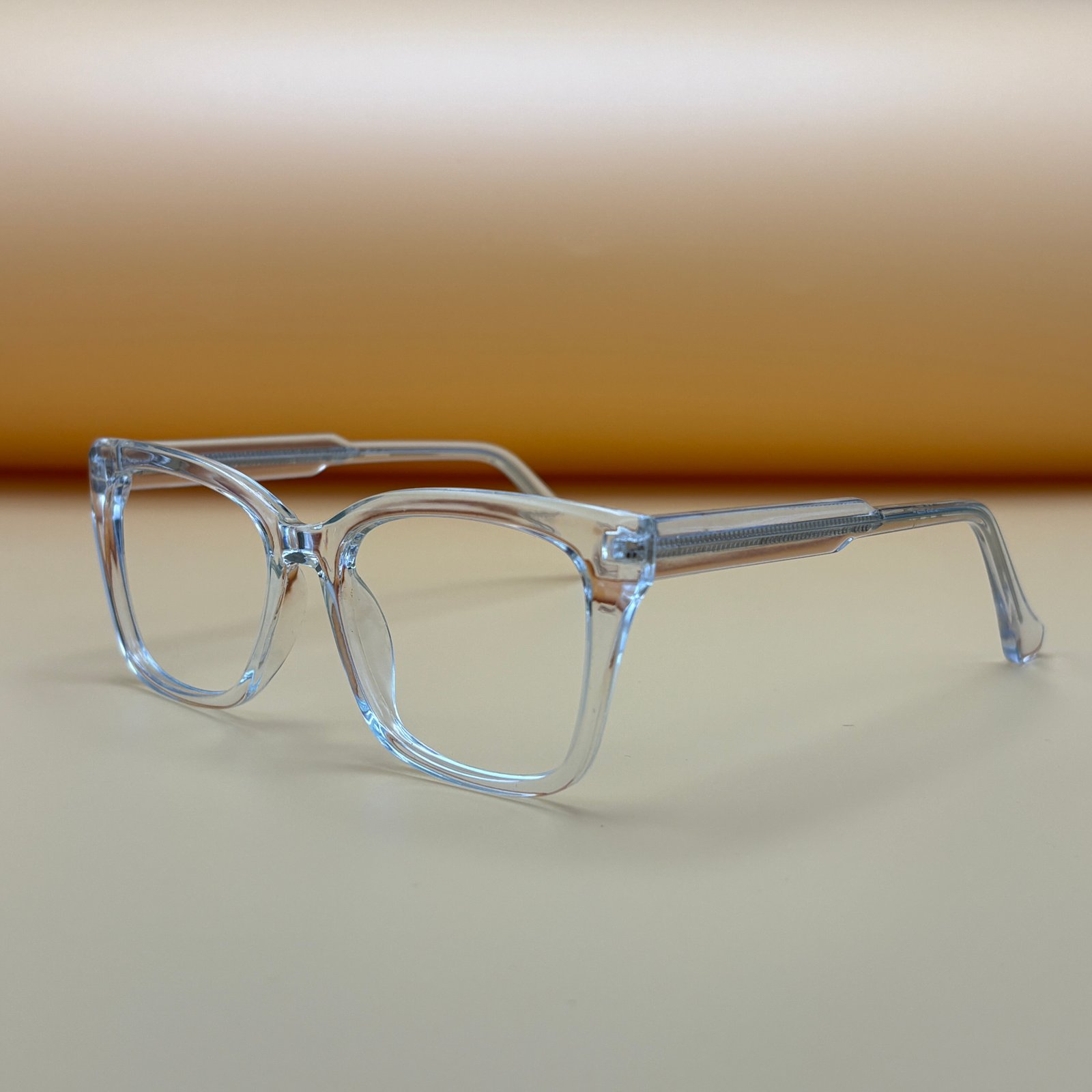 Trendy Transparent - Transparent