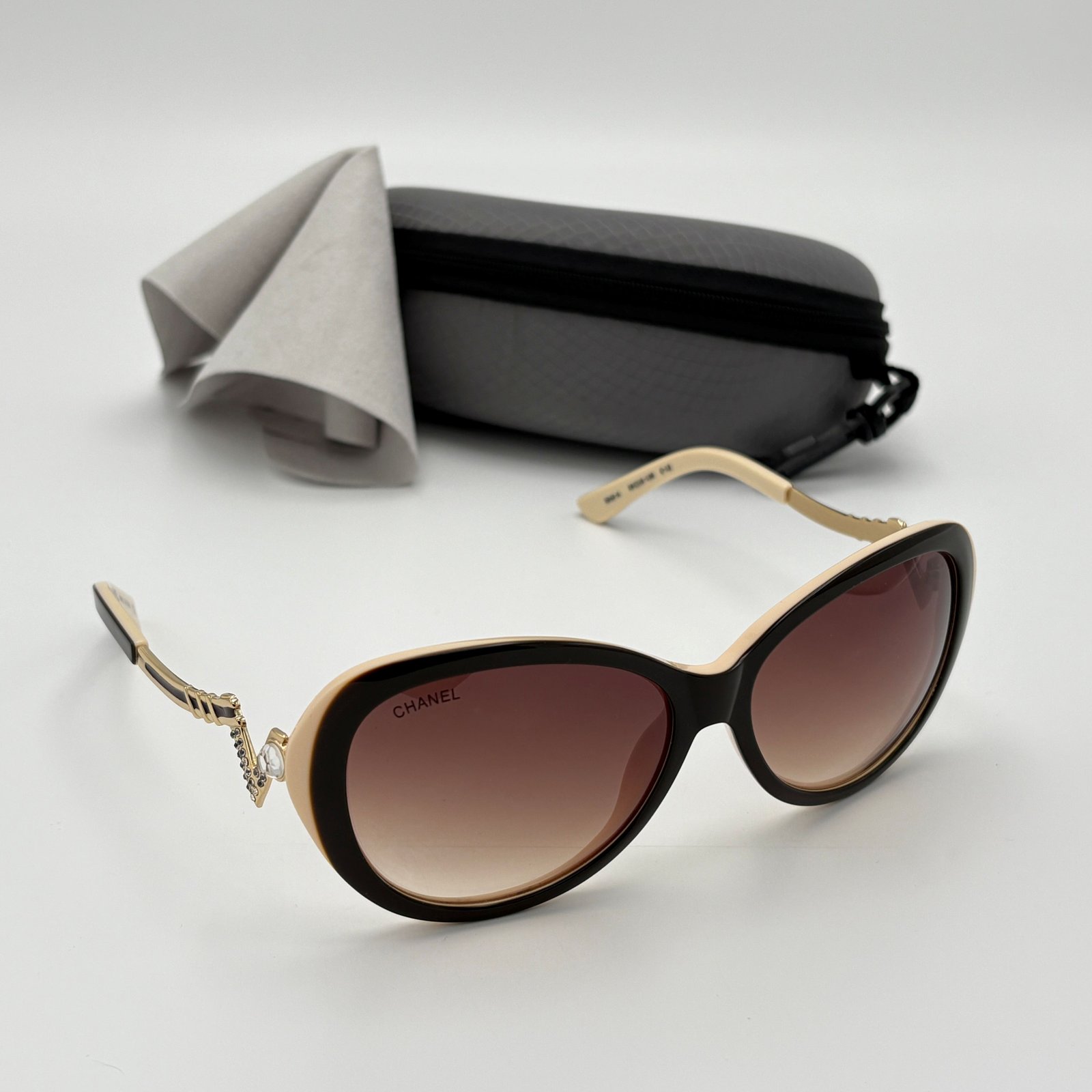Chanel Luxe Shades3