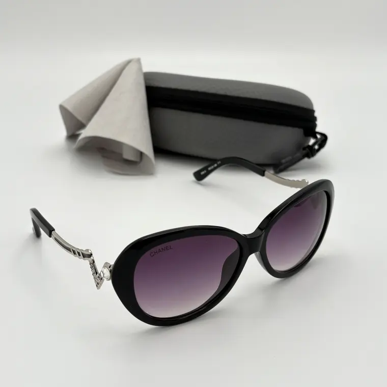 Chanel Luxe Shades3
