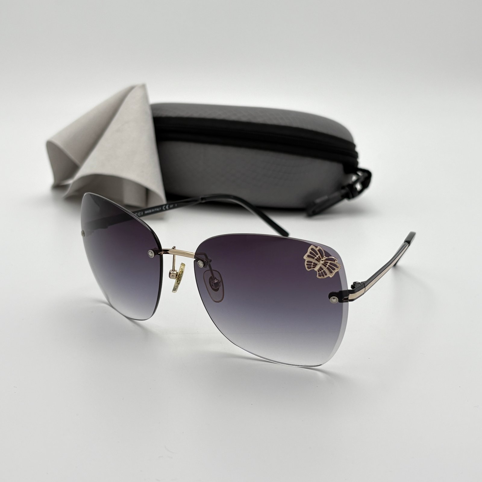 GUCCI 4217S