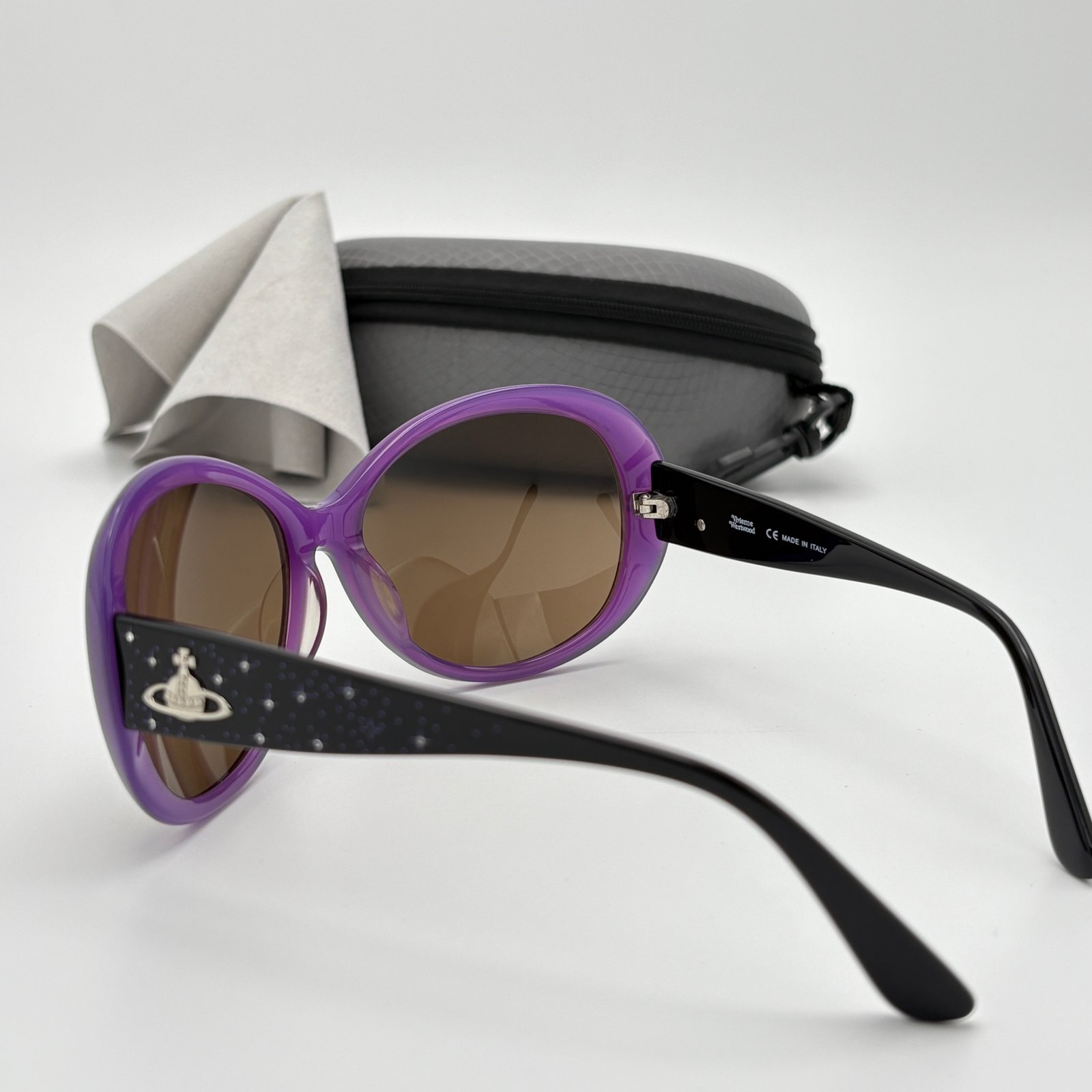West Wood 717 - 