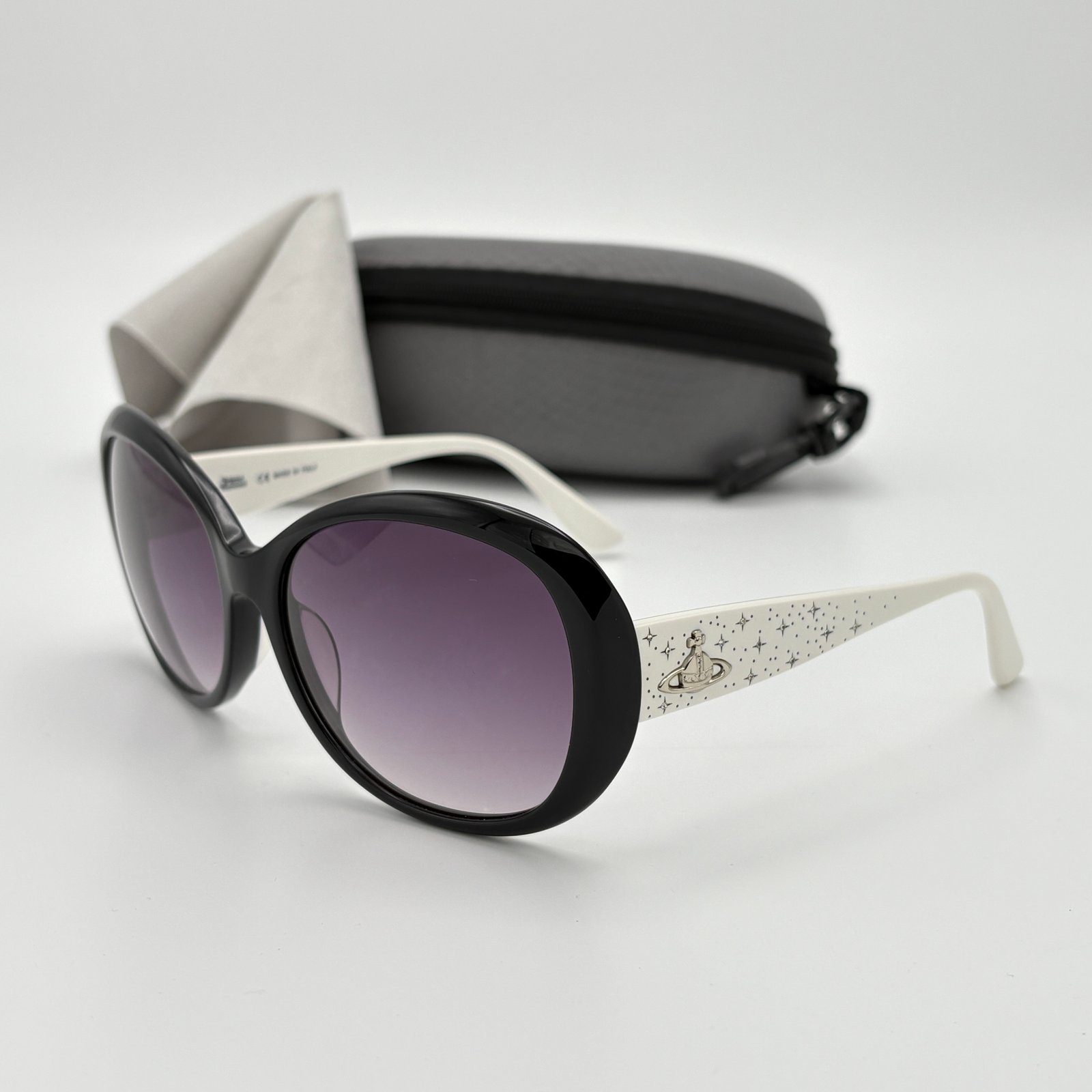 West Wood 717 - Black