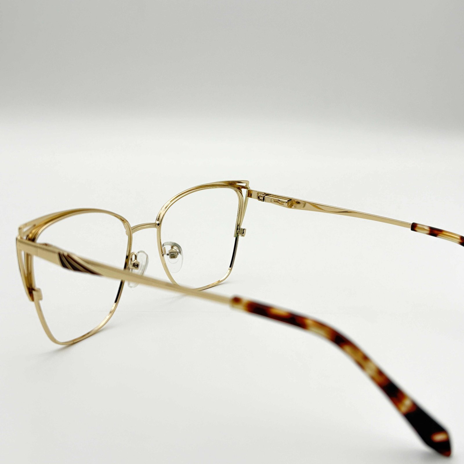 Felora Cat Eye